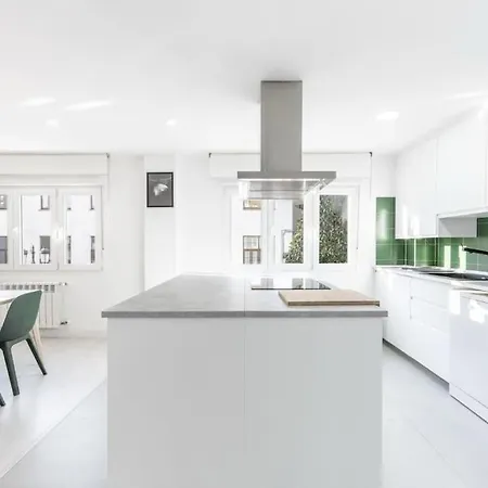 Reformado , Centrico , Wifi. Apartment *